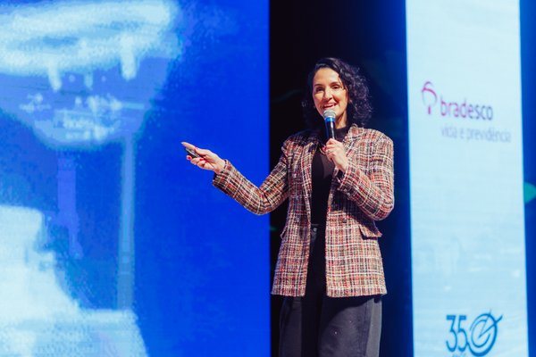 Palestrante durante apresentação no 1º Congresso CVG-RS